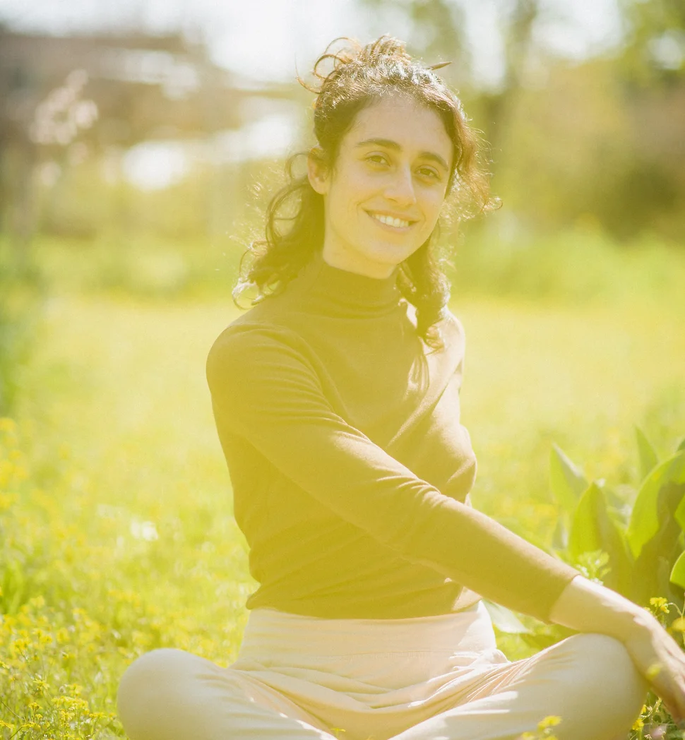 תרגול נשימה לשחרור הגב (8 דקות)